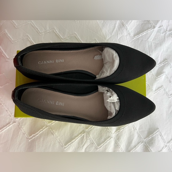 Semine black knit pointy flats - Picture 1 of 5